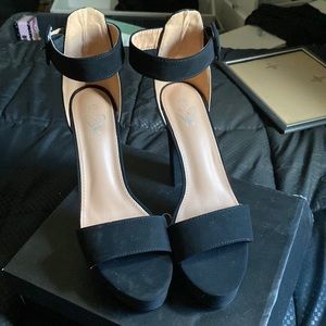 windsor, black nubuck, size 10